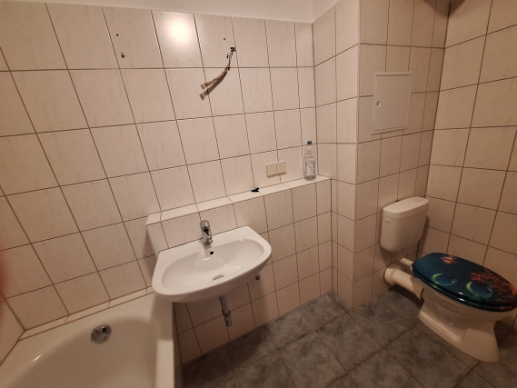 2-Raum-Wohnung mit Balkon im 2. OG rechts